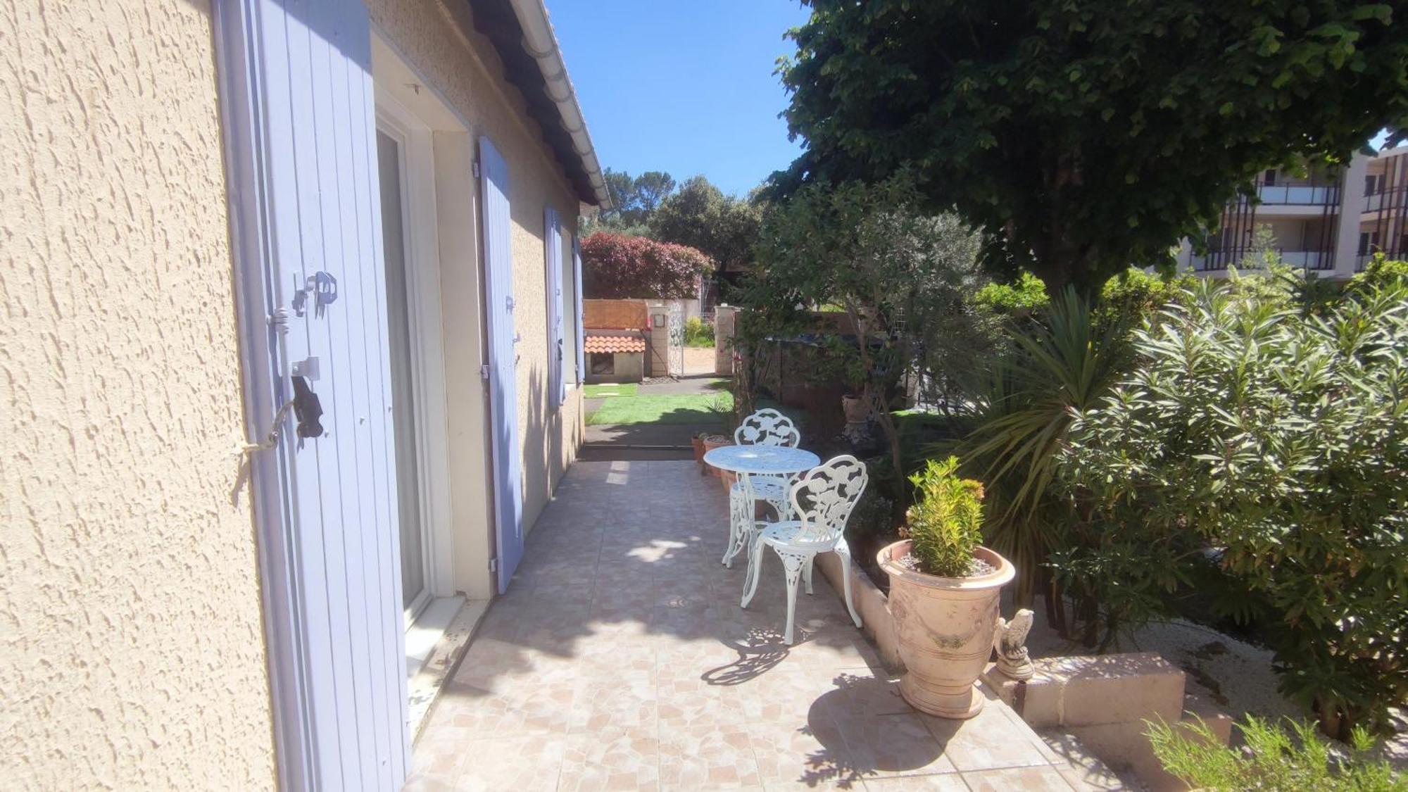 Le Jardin Des Rocailles - Villa 4 Chambres Climatisee Avec Piscine A Deux Pas D'Avignon Вильнёв-ле-Авиньон Экстерьер фото